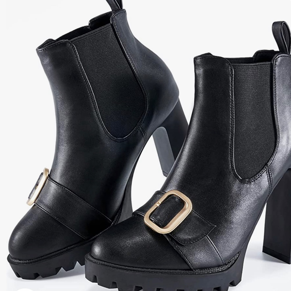 Womens Chunky Ankle Heel Booties; Faux Leather, NWT, Waterproof.